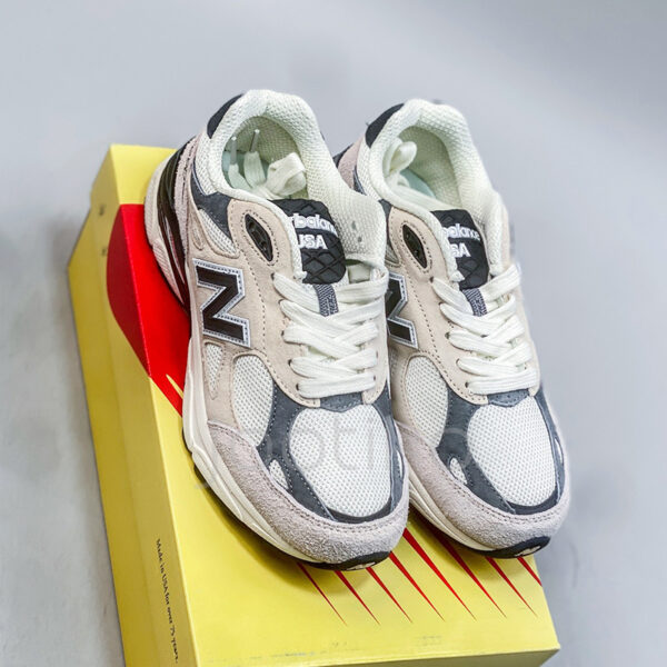 کفش نیوبالانس مردانه New Balance 990v3 MiUSA Teddy Santis Moonbeam