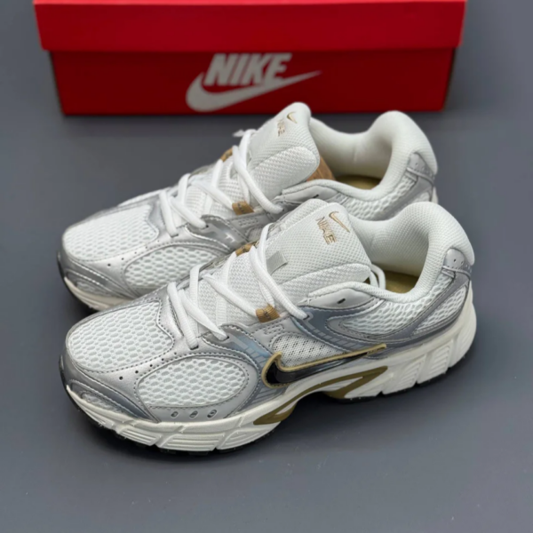 9qha5q9v کفش نایک وی فایو کی ران سفید قهوه ای Nike V5K Run White Brown
