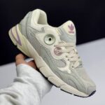 کفش آدیداس آستیر کرم Adidas Astir Cream
