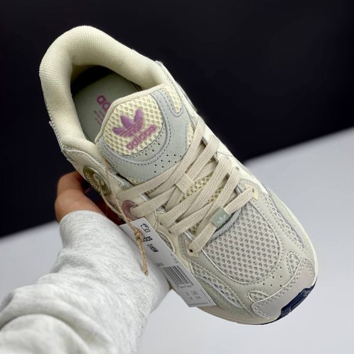 کفش آدیداس آستیر کرم Adidas Astir Cream