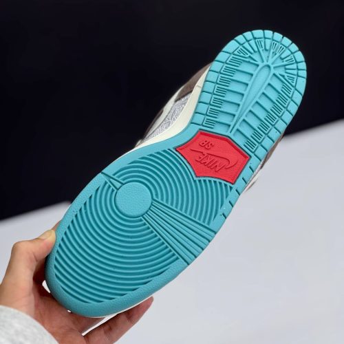 IMG_0594-500x500-1 کفش نایک اس بی دانک لو بیگ مانی سیوینگ Nike SB Dunk Low Big Money Savings