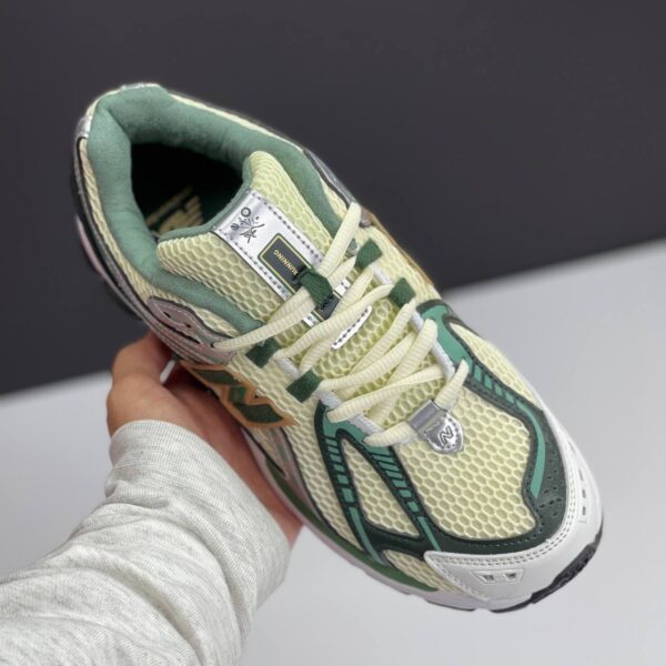 IMG_1167 کفش نیوبالانس 1906R کرم سبز New Balance 1906R Cream Green