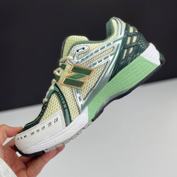 IMG_1168 کفش نیوبالانس 1906R کرم سبز New Balance 1906R Cream Green