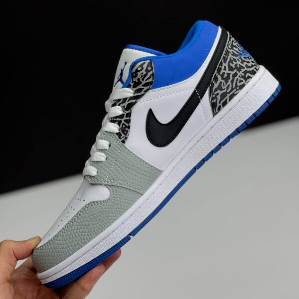 کفش نایک ایر جردن وان لو ترو بلو 1 Nike Air Jordan 1 Low True Blue