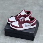 کفش نایک ایر جردن وان لو زرشکی Nike Air Jordan 1 Low Burgundy