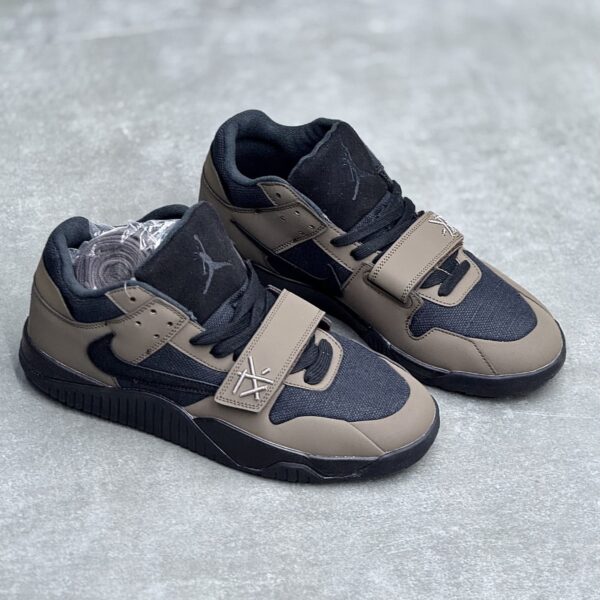 کفش نایک تراویس اسکات جامپ‌من دارک موکا مشکی قهوه‌ای Nike Travis Scott Jumpman Dark Mocha Black Brown