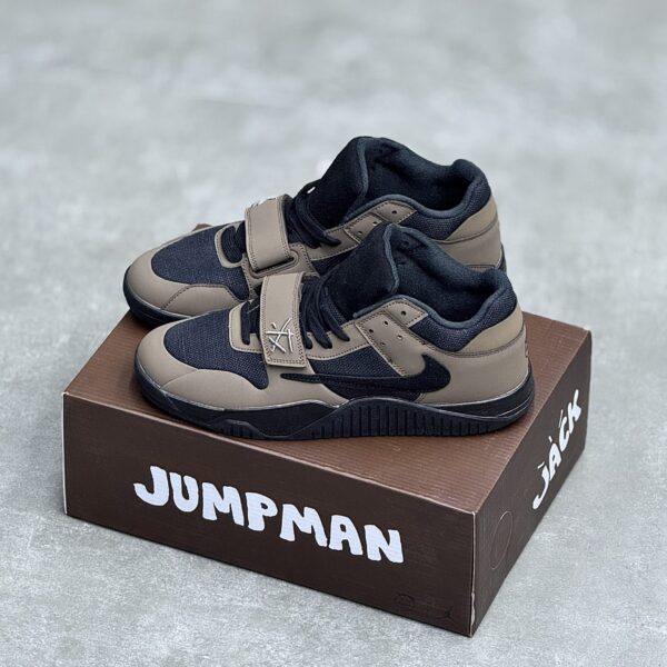 کفش نایک تراویس اسکات جامپ‌من دارک موکا مشکی قهوه‌ای Nike Travis Scott Jumpman Dark Mocha Black Brown
