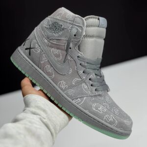 کفش نایک ایر جردن وان ساقدار کاز طوسی Nike Air Jordan 1 High KAWS Grey
