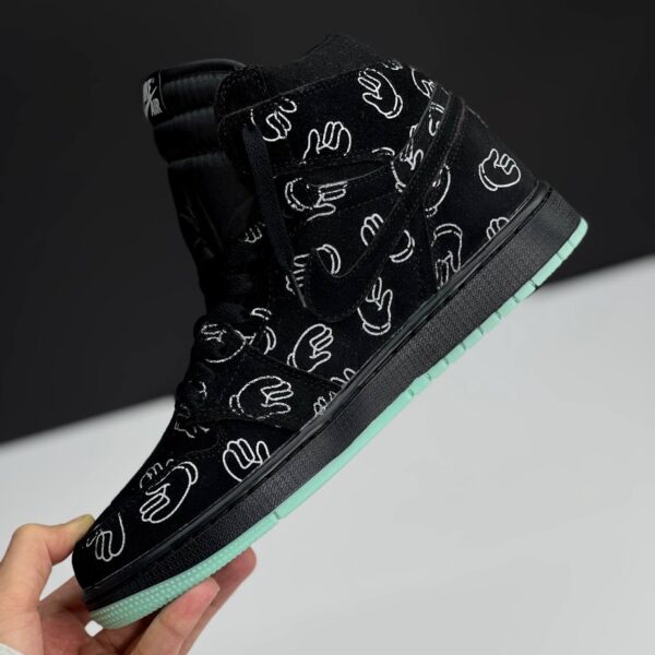کفش نایک ایر جردن وان ساقدار کاز مشکی Nike Air Jordan 1 High KAWS Black