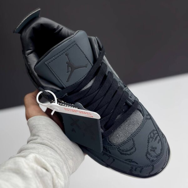 کفش نایک ایر جردن فور کاز مستر کوالیتی طوسی تیره Nike Air Jordan 4 KAWS Dark Grey