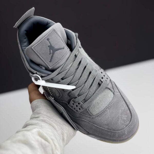 IMG_2266 کفش نایک ایر جردن فور کاز مستر کوالیتی طوسی روشن | Nike Air Jordan 4 KAWS Light Grey