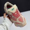 IMG_2294 کتونی نیوبالانس ۹۰۶۰ صورتی New Balance 9060 Pink