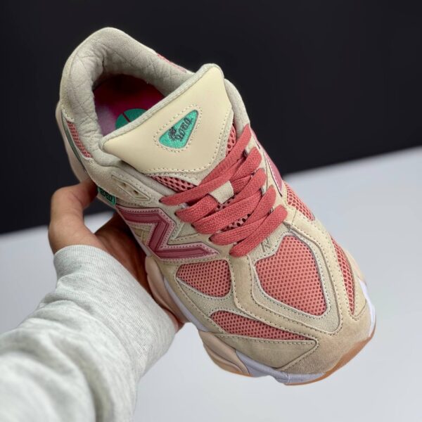 IMG_2294 کتونی نیوبالانس ۹۰۶۰ صورتی New Balance 9060 Pink