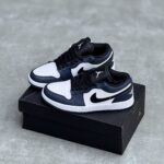 کفش نایک ایر جردن وان لو سفید سرمه ای Nike Air Jordan 1 Low White Navy