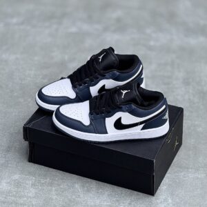 کفش نایک ایر جردن وان لو سفید سرمه ای Nike Air Jordan 1 Low White Navy