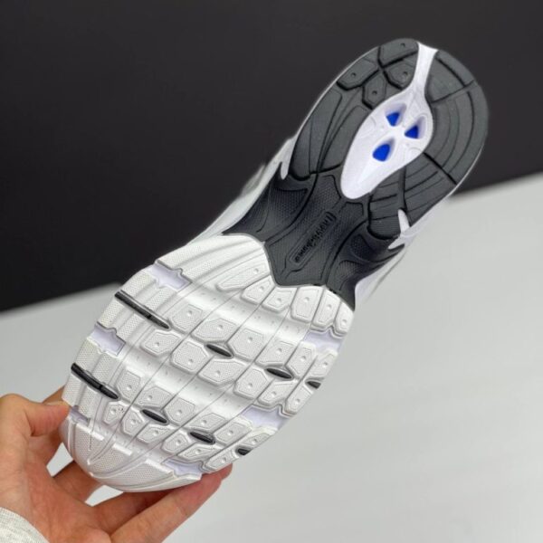 IMG_3194-768x768-1 نیو بالانس 530 سفید مشکی New Balance 530 White Black