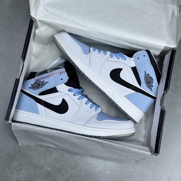 IMG_3858-scaled-1 کفش نایک ایر جردن وان ساقدار سفید آبی Nike Air Jordan 1 High White Blue