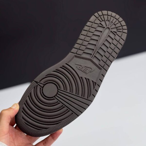 کفش نایک ایر جردن ۱ لو تراویس اسکات دارک موکا Nike Air Jordan 1 Low Travis Scott Dark Mocha