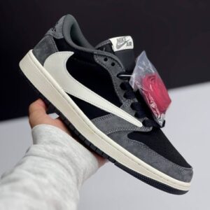 کفش نایک ایر جردن وان لو تراویس اسکات مشکی طوسی سوئد Nike Air Jordan 1 Low Travis Scott Black Grey Suede