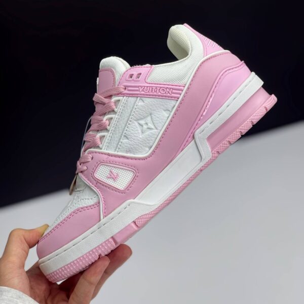 لویی ویتون ترینر سفید صورتی Louis Vuitton Trainer White Pink