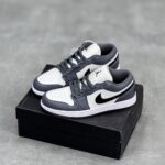 کفش نایک ایر جردن وان سفید سیمانی Nike Air Jordan 1 White Cement