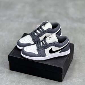 کفش نایک ایر جردن وان سفید سیمانی Nike Air Jordan 1 White Cement