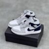 کفش نایک ایر جردن وان ساقدار گری اسکول Nike Air Jordan 1 High Grey School