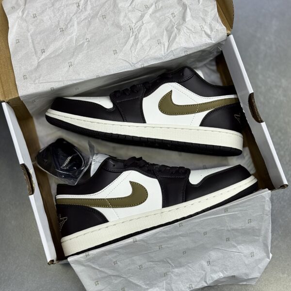 IMG_7258-scaled-8 کفش نایک ایر جردن وان مشکی سفید لجنی Nike Air Jordan 1 Black White Olive