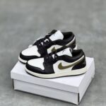 کفش نایک ایر جردن وان مشکی سفید لجنی Nike Air Jordan 1 Black White Olive