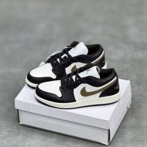 کفش نایک ایر جردن وان مشکی سفید لجنی Nike Air Jordan 1 Black White Olive