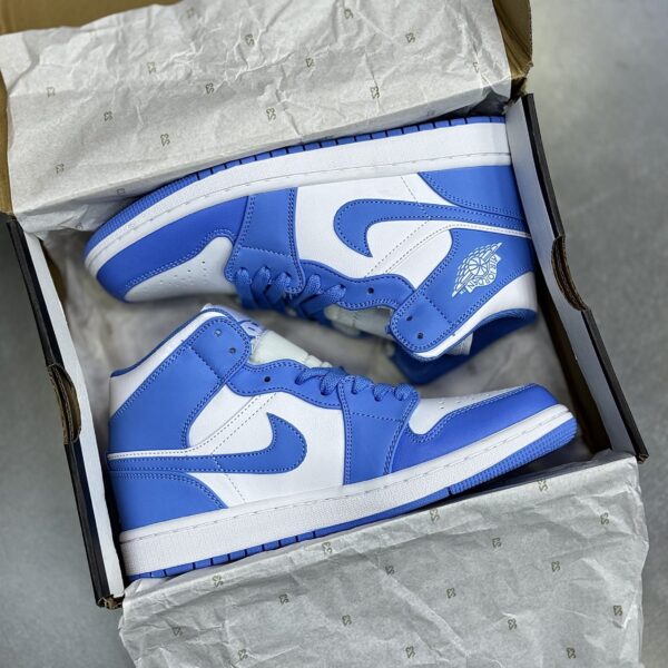 کفش نایک ایر جردن وان ساقدار سفید آبی Nike Air Jordan 1 High White Blue
