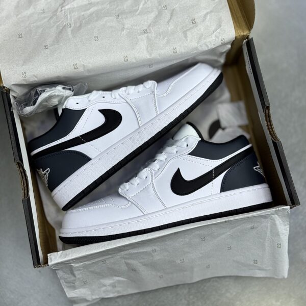 کفش نایک ایر جردن وان لو سفید طوسی Nike Air Jordan 1 Low White Grey