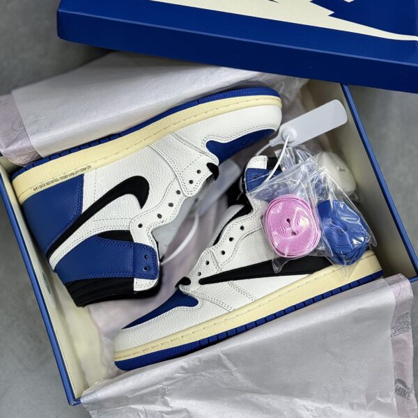 IMG_7365-scaled-1 کفش نایک ایر جردن وان ترویس اسکات ساقدار فرگمنت Nike Air Jordan 1 Travis Scott High Fragment
