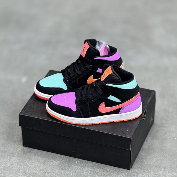 IMG_7665-scaled-1 کفش نایک ایر جردن وان ساقدار لنگه به لنگه Nike Air Jordan 1 High Mismatch