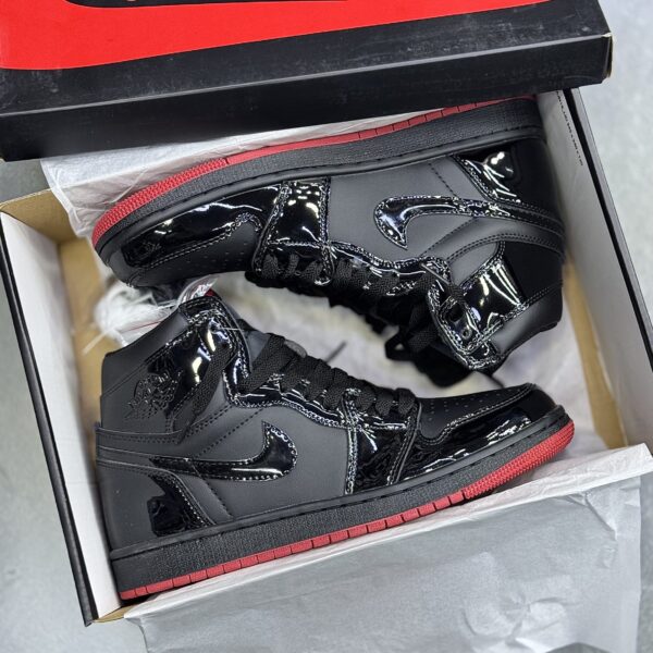 IMG_7924-scaled-1 کفش نایک ایر جردن وان ساقدار ورنی بلکند Nike Air Jordan 1 High Patent Blackend