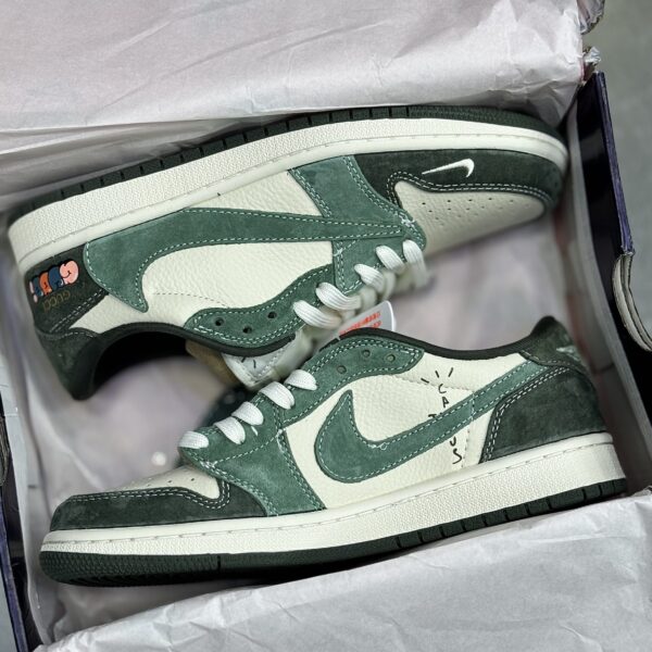 IMG_8117-scaled-1-1 کفش نایک ایر جردن وان لو تراویس اسکات گوچی Nike Air Jordan 1 Low Travis Scott Gucci