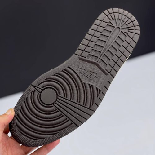 IMG_8168-500x500-1 کفش نایک ایر جردن ۱ لو دارک موکا Nike Air Jordan 1 Low Dark Mocha