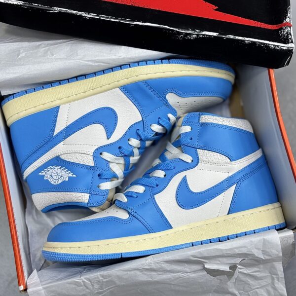 IMG_8494-scaled-1-1 کفش نایک ایر جردن وان ساقدار شیکاگو لاست اند فاند آبی Nike Air Jordan 1 High Chicago Lost & Found Blue