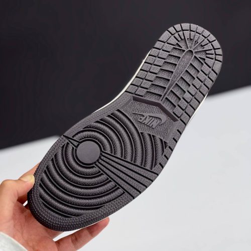 IMG_8588-500x500-1 کفش نایک ایر جردن وان لو تراویس اسکات لویی ویتون کرم قهوهای Nike Air Jordan 1 Low Travis Scott Louis Vuitton Brown