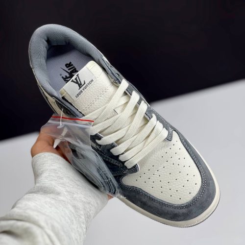 IMG_8590-500x500-1 کفش نایک ایر جردن وان لو تراویس اسکات لویی ویتون کرم طوسی روشن | Nike Air Jordan 1 Low Travis Scott Louis Vuitton Light Grey
