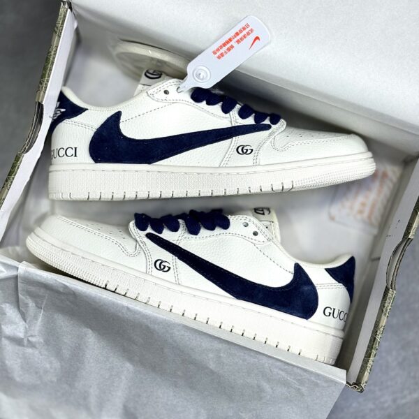 کفش نایک ایر جردن وان لو تراویس اسکات گوچی سفید سرمه ای Nike Air Jordan 1 Low Travis Scott Gucci White Navy