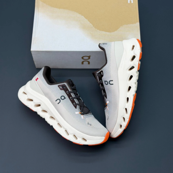 کفش آن رانینگ QC Cloudtilt کرم قهوه‌ای On Running QC Cloudtilt Cream Brown