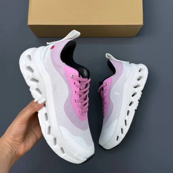 کفش آن رانینگ کلودتیلت سفید صورتی On Running QC Loewe Cloudtilt White Pink