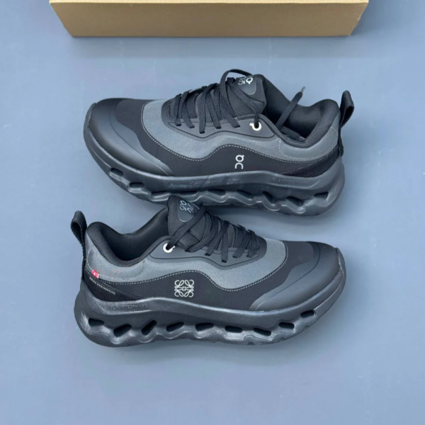 کفش آن رانینگ QC Loewe Cloudtilt تمام مشکی On Running QC Loewe Cloudtilt Triple Black