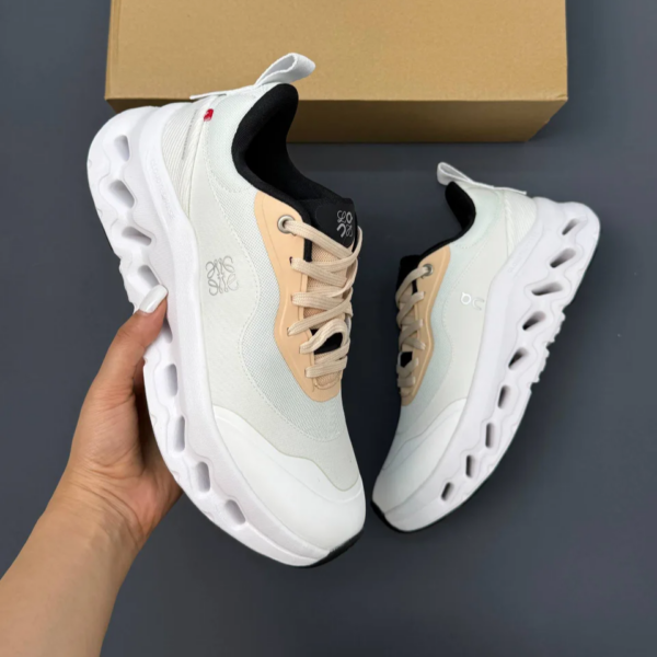 کفش آن رانینگ QC Loewe Cloudtilt سفید کرم On Running QC Loewe Cloudtilt White Cream