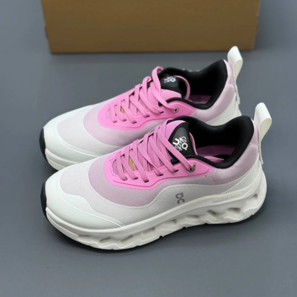 کفش آن رانینگ کلودتیلت سفید صورتی On Running QC Loewe Cloudtilt White Pink