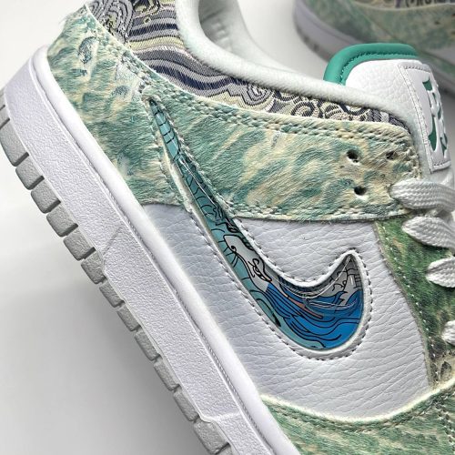 photo_19_2025-06-04_03-11-38-500x500-1 کفش نایک اس بی دانک لو دراگون 2024 رویه خز Nike SB Dunk Low Dragon 2024 Fur Edition