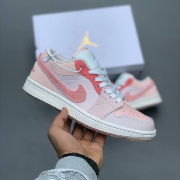 کفش نایک جردن وان صورتی Nike Air Jordan 1 Pink