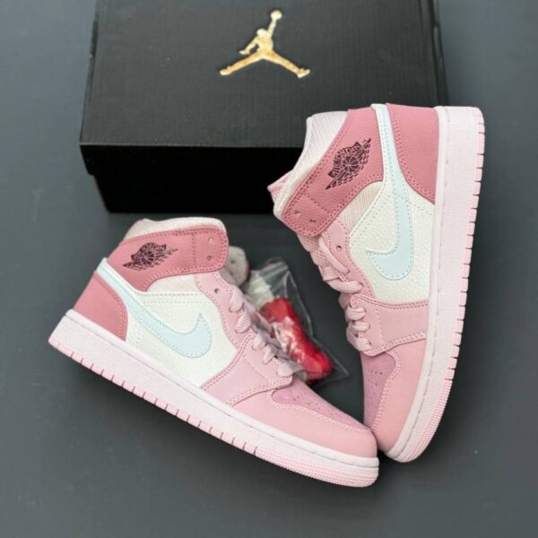 کفش نایک ایر جردن وان صورتی ساقدار Nike Air Jordan 1 High Pink
