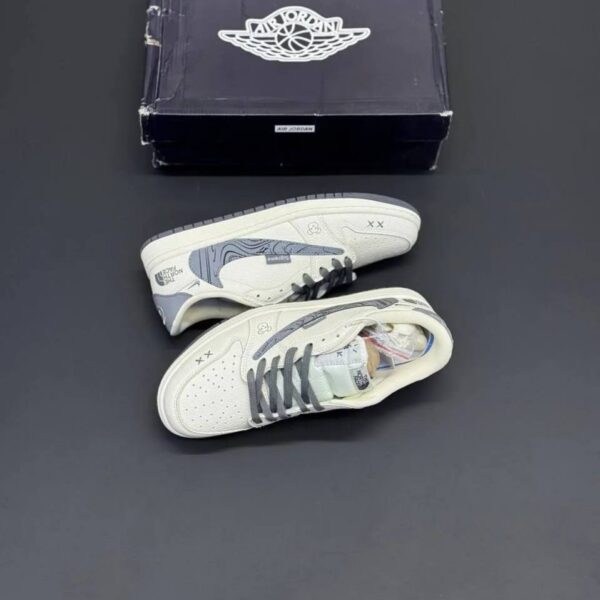 photo_1_2025-11-10_23-27-52 کفش نایک ایر جردن وان لو تراویس اسکات نورث فیس Nike Air Jordan 1 Low Travis Scott North Face